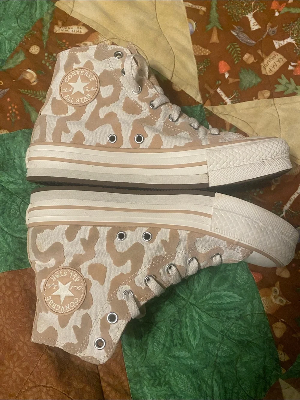 Converse High Top Lace-Up shoes- cream and tan leopard/cheetah